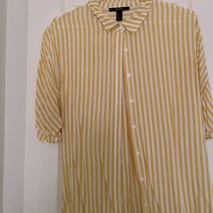 STRIPED BUTTON DOWN SHIRT